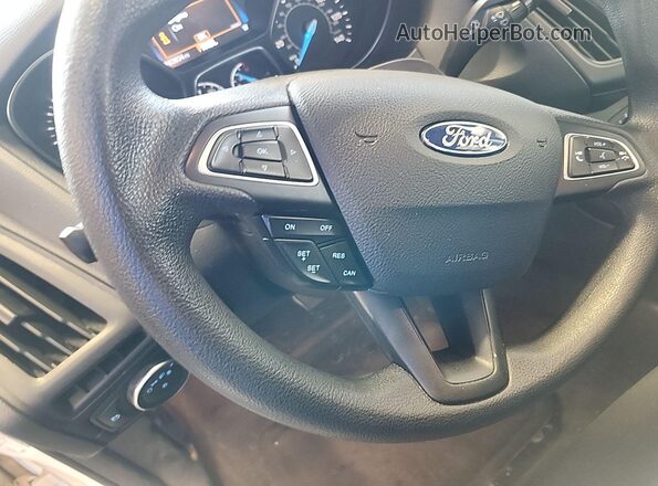 1FADP3F26JL229764 2018 FORD FOCUS Белый 