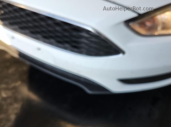 1FADP3F26JL229764 2018 FORD FOCUS Белый 