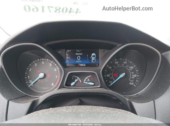 1FADP3FE8JL233292 2018 FORD FOCUS Черный Вид задних сидений