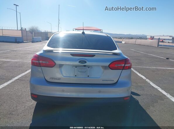 1FADP3J28HL288185 2017 FORD FOCUS Серебряный 