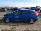 2018 Ford Focus Se Blue vin: 1FADP3K23JL282489