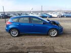 2018 Ford Focus Se Blue vin: 1FADP3K23JL282489