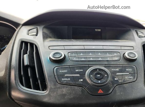 1FADP3K27JL235904 2018 FORD FOCUS  Вид щитка приборов