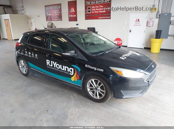 1FADP3K28GL393483 2016 FORD FOCUS Черный Передняя правая четверть