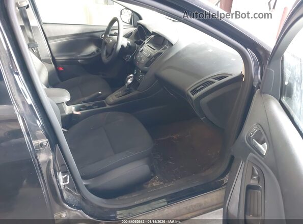 1FADP3K28GL393483 2016 FORD FOCUS Черный Вид салона спереди