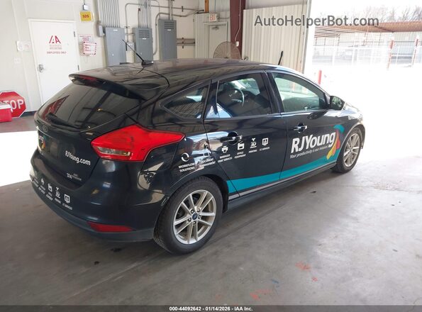 1FADP3K28GL393483 2016 FORD FOCUS Черный Задняя правая четверть