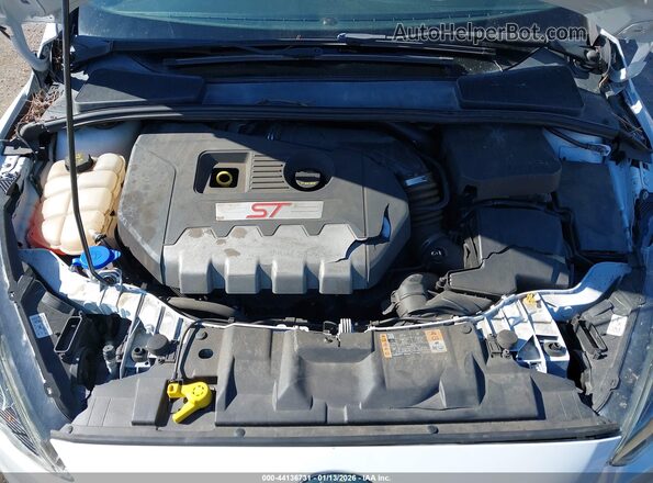 1FADP3L92JL282818 2018 FORD FOCUS ST White Widok z tyłu