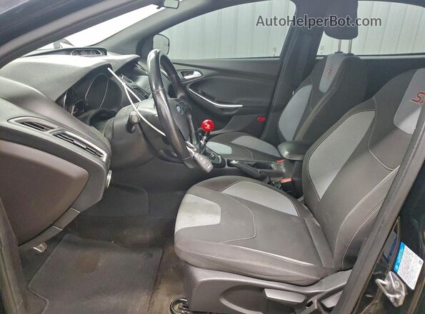 1FADP3L95JL266354 2018 FORD FOCUS Черный Вид салона спереди