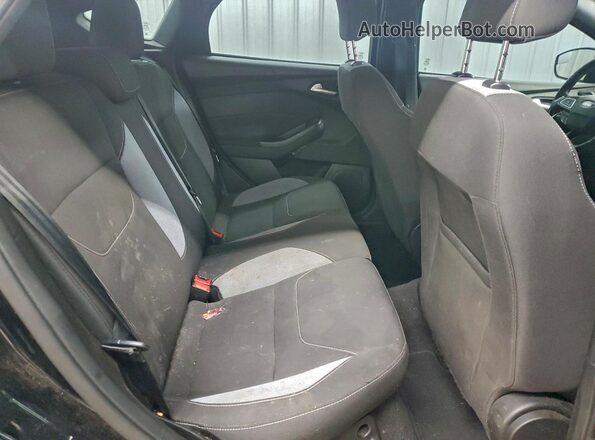 1FADP3L95JL266354 2018 FORD FOCUS Черный Вид задних сидений