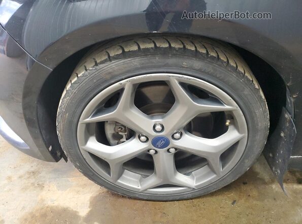 1FADP3L95JL266354 2018 FORD FOCUS Черный 