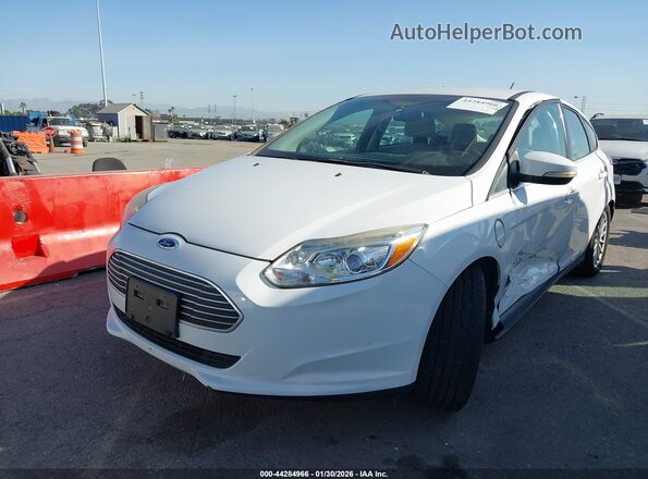 1FADP3R4XGL380788 2016 FORD FOCUS ELECTRIC White Vista tres cuartos delantera izquierda