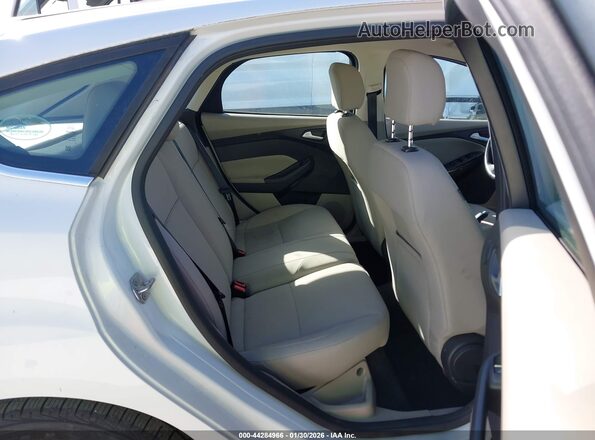 1FADP3R4XGL380788 2016 FORD FOCUS ELECTRIC White Vista de la etiqueta del VIN