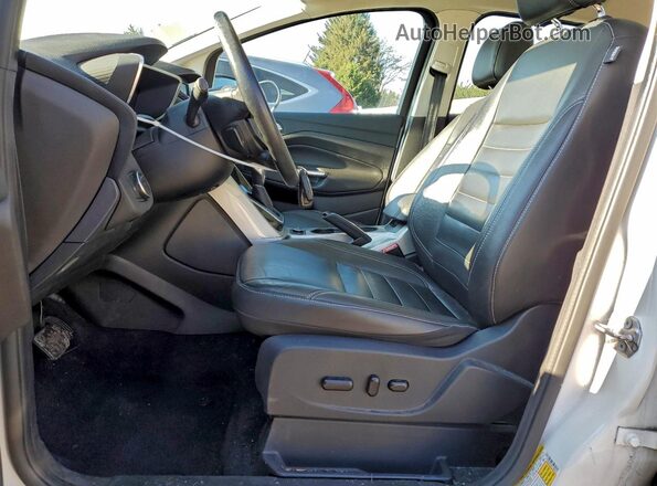 1FADP5BUXGL109512 2016 FORD C-MAX Белый Вид салона спереди