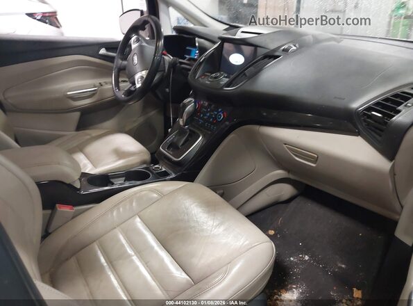 1FADP5DU8JL101901 2018 FORD C-MAX HYBRID Белый Вид салона спереди