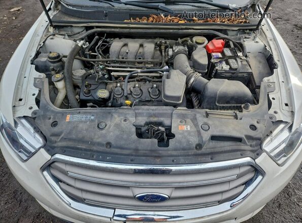 1FAHP2H82KG110567 2019 FORD TAURUS White Widok wnętrza z tyłu