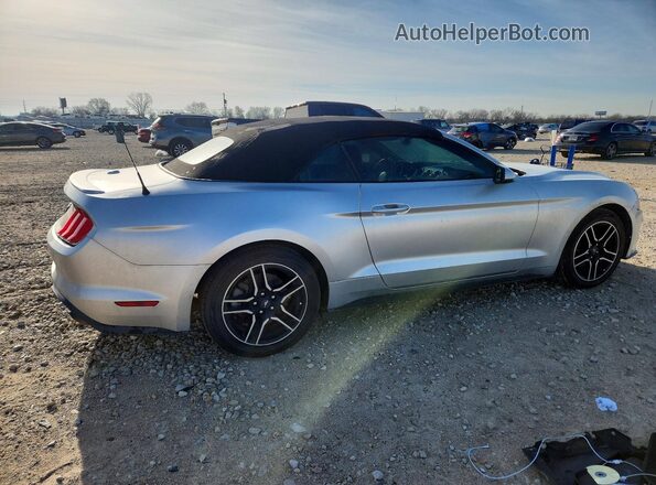 1FATP8UH2J5155540 2018 FORD MUSTANG Серебряный Задняя правая четверть