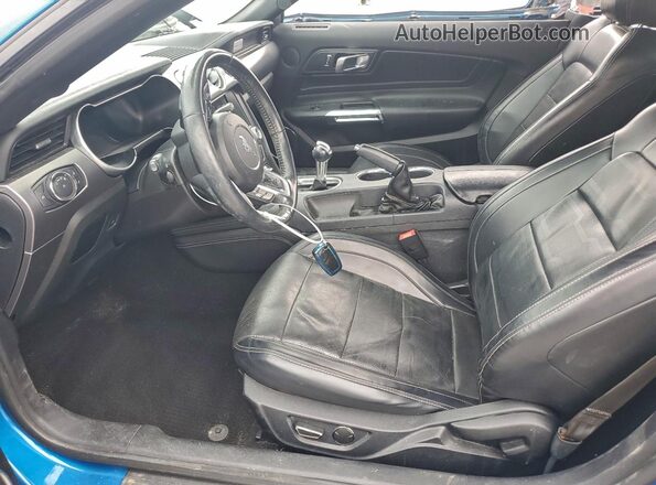 1FATP8UH2K5149660 2019 FORD MUSTANG Синий Вид салона спереди