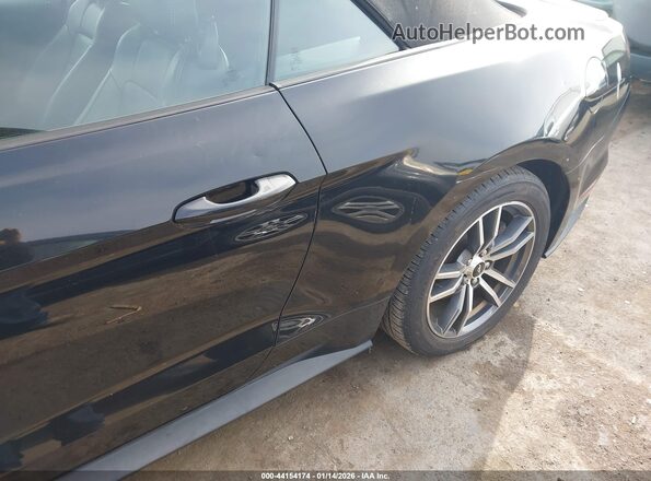 1FATP8UH3H5204240 2017 FORD MUSTANG Черный Вид спереди