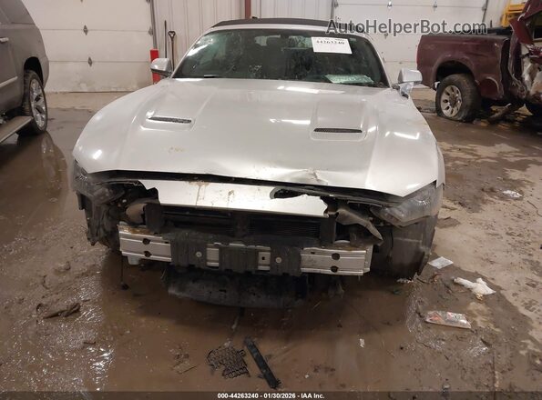 1FATP8UH7J5110951 2018 FORD MUSTANG Серебряный Вид спереди