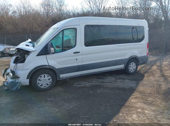 1FBAX2C80MKA31826 2021 FORD PASSENGER White Przód lewy
