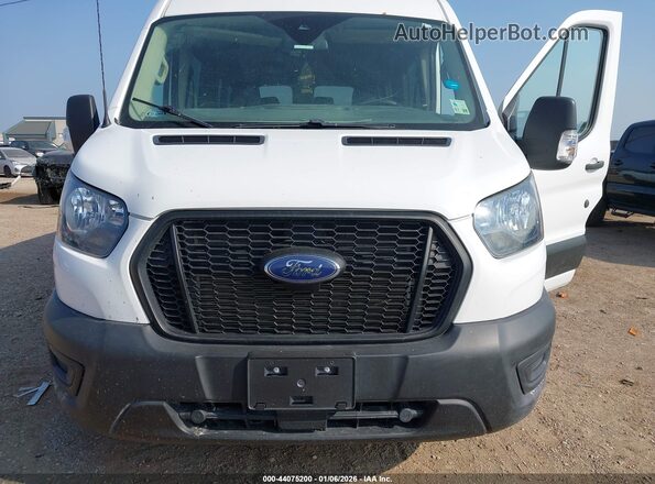 1FBAX2C82NKA32378 2022 FORD PASSENGER Белый Вид спереди