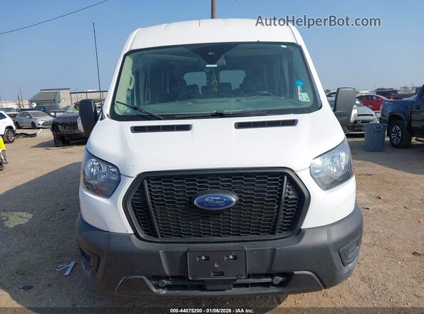 1FBAX2C82NKA32378 2022 FORD PASSENGER Белый Вид щитка приборов