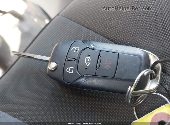 1FBAX2C83RKA42567 2024 FORD PASSENGER Белый Вид панели приборов