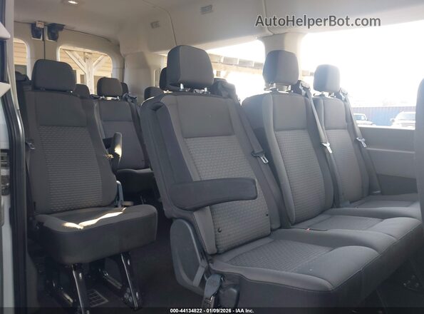 1FBAX2C83RKA42567 2024 FORD PASSENGER Белый Вид наклейки с VIN-кодом