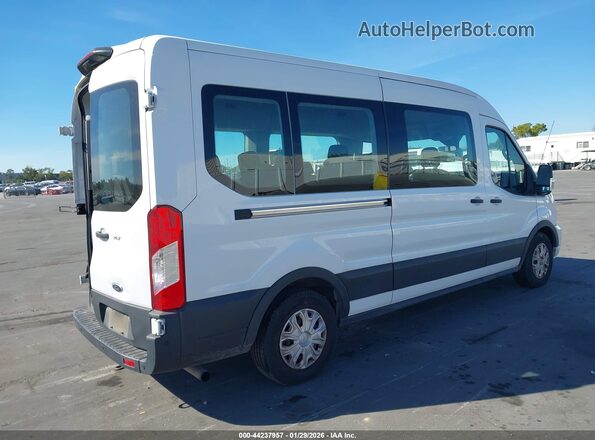 1FBAX2C8XMKA64672 2021 FORD PASSENGER Белый Задняя правая четверть