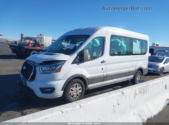 1FBAX2CG3PKB43791 2023 FORD PASSENGER White Панорамний вид салону 360°