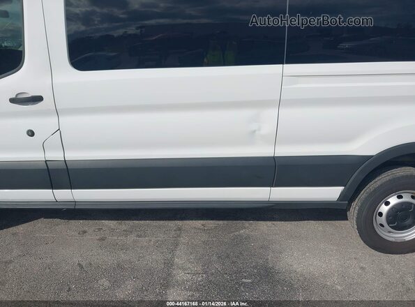 1FBAX2X8XLKB23891 2020 FORD PASSENGER Белый 