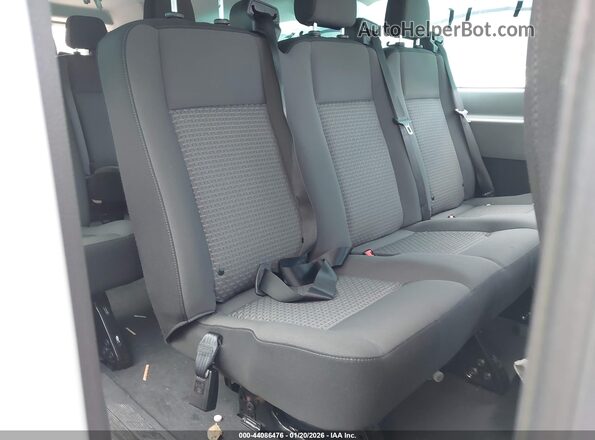1FBAX2Y81RKB45396 2024 FORD PASSENGER White Vista de la etiqueta del VIN