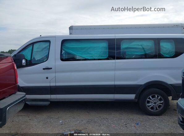 1FBAX2Y81RKB45396 2024 FORD PASSENGER White Vista interior de 360 grados