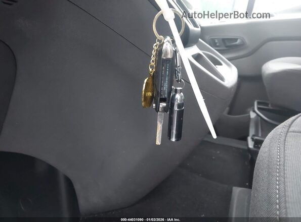 1FBAX2Y83MKA15466 2021 FORD PASSENGER White Вид панелі приладів