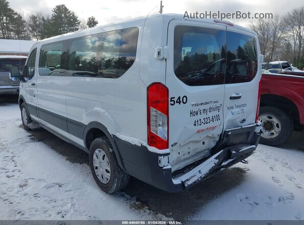 1FBAX2Y83NKA59159 2022 FORD PASSENGER White Trasero izquierdo