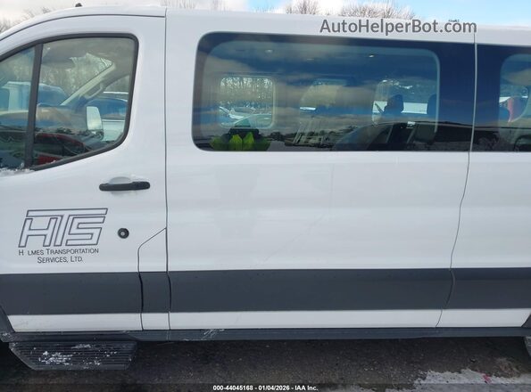 1FBAX2Y83NKA59159 2022 FORD PASSENGER White Vista interior de 360 grados