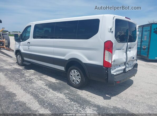 1FBAX2Y84NKA04462 2022 FORD PASSENGER Белый Задняя левая четверть