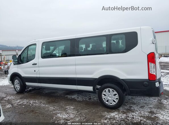 1FBAX2Y85RKA74025 2024 FORD PASSENGER Белый Панорамный вид салона 360°