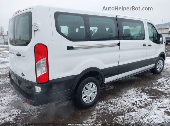 1FBAX2Y85RKA74025 2024 FORD PASSENGER Белый Задняя правая четверть