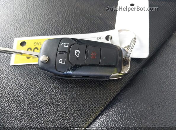 1FBAX2Y88PKA21154 2023 FORD PASSENGER White Вид панелі приладів