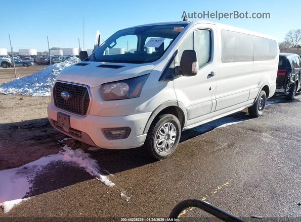 1FBAX2YG0PKA91206 2023 FORD PASSENGER White Առջևի ձախ երեք քառորդ տեսարան