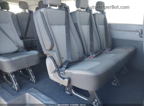 1FBAX2YG0PKA91206 2023 FORD PASSENGER White VIN կոդի պիտակի տեսք