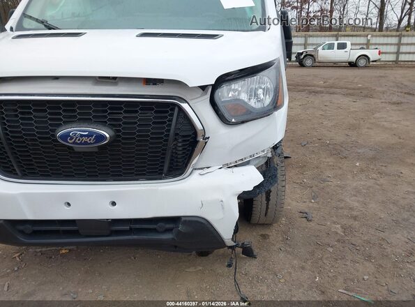 1FBAX2YG8RKA28387 2024 FORD PASSENGER Белый Вид спереди
