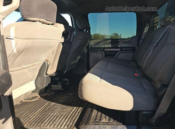 1FD7W2B65JEB24159 2018 FORD F-250  Вид салона спереди