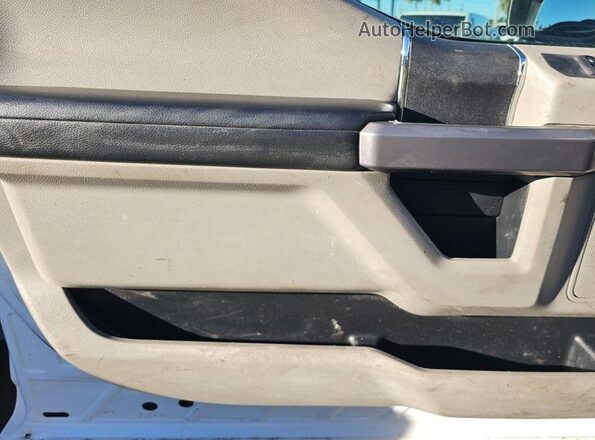 1FD7W2B65JEB24159 2018 FORD F-250  Вид задней части салона
