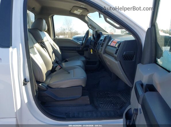 1FDBF2A67HEC81729 2017 FORD F-250 Белый Вид салона спереди