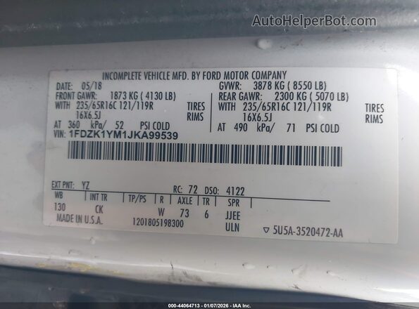1FDZK1YM1JKA99539 2018 FORD TRANSIT-150 White Vista del compartimento del motor