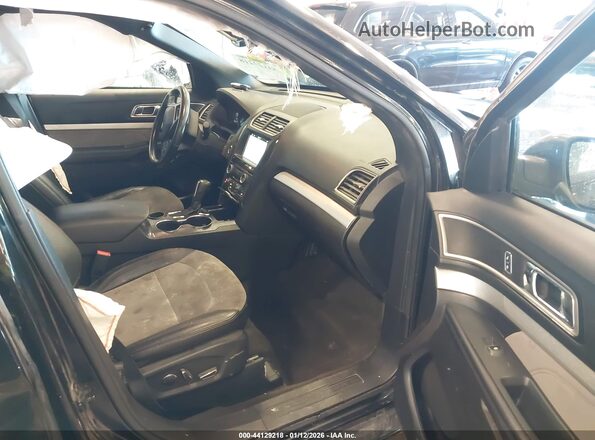 1FM5K7D89HGE15924 2017 FORD FORD EXPLORER Черный Вид салона спереди