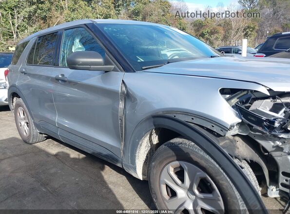 1FM5K8AB7LGA72299 2020 FORD POLICE INTERCEPTOR Silver Widok wnętrza z tyłu