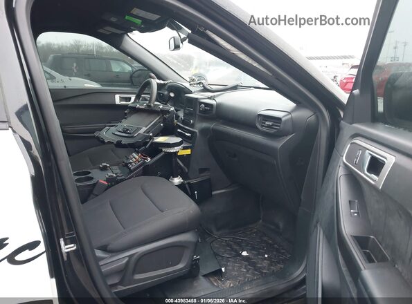 1FM5K8AC7MNA02663 2021 FORD POLICE INTERCEPTOR Белый Вид салона спереди